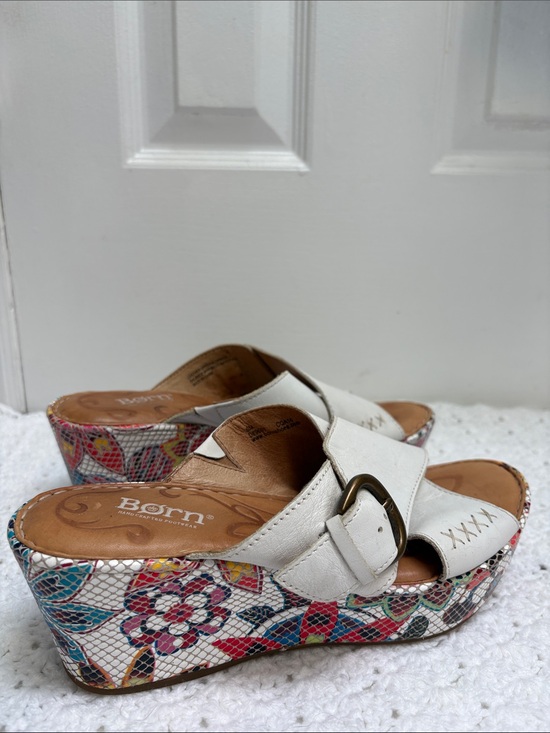 Born Shoes - Born Curstyn White Leather Floral Mosaic Boho Wedge Heel Sandals Women’s Size 8M
